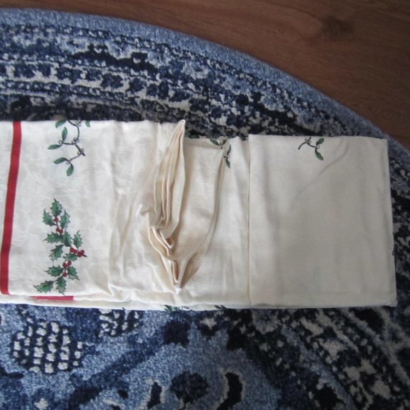 Spode Christmas Tree Fabric Shower Curtain and 12 Hooks--NIP - Picture 5 of 10